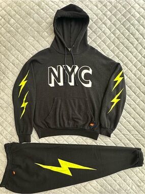 NYC Governors Ball Set